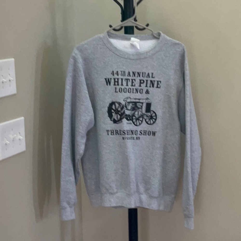 Grey sweatshirt with tractor on front